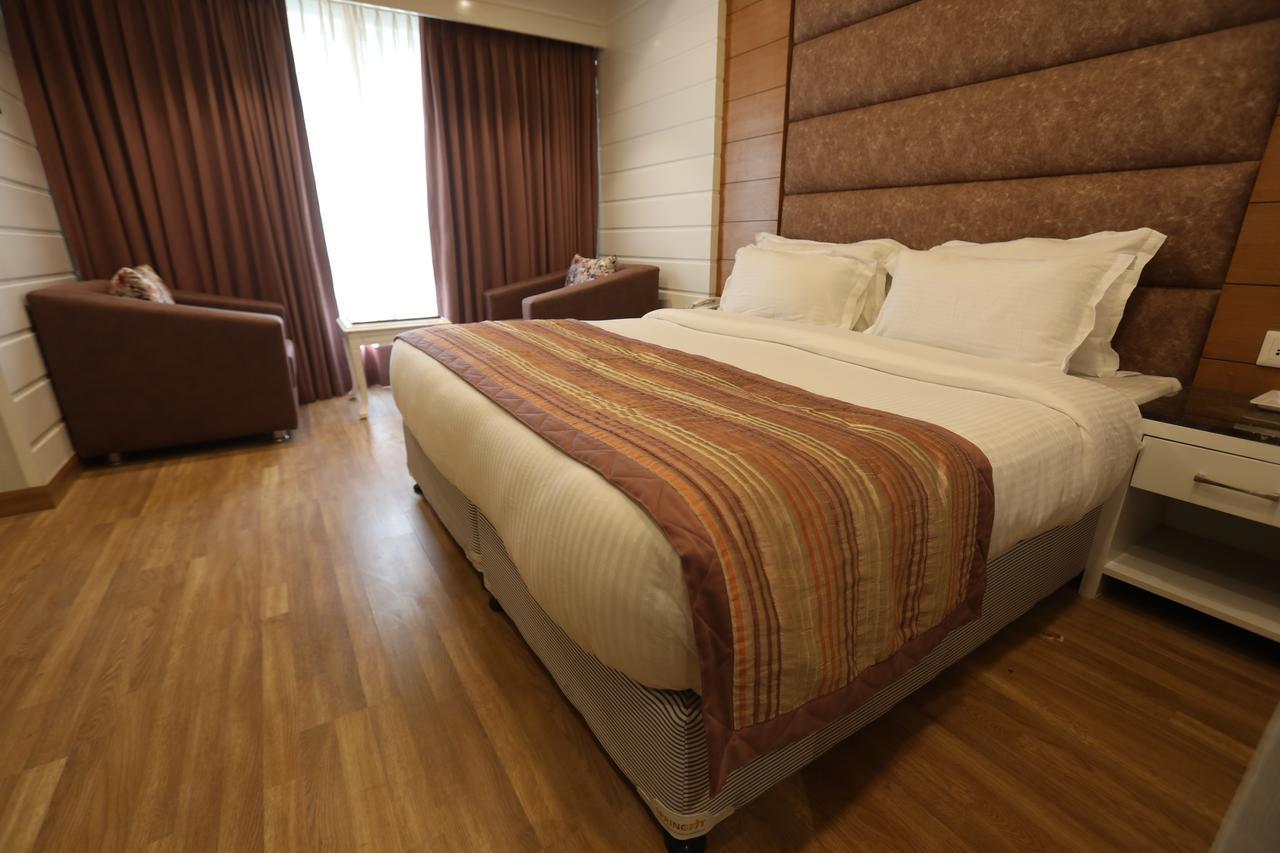 Milestone Inn & Spa Mussoorie Exterior photo
